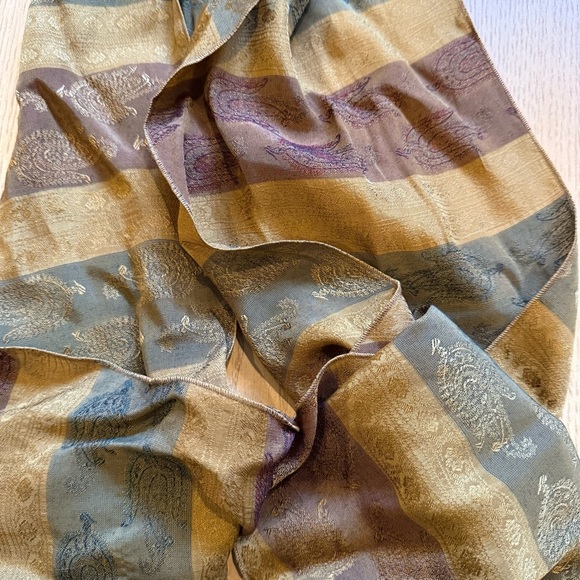 Scarf Wrap Accessory - Picture 5 of 8